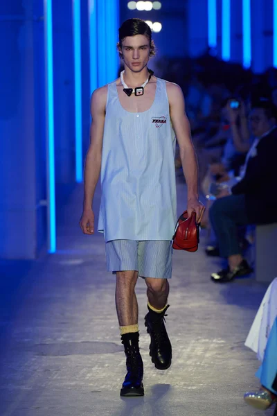 Look 4